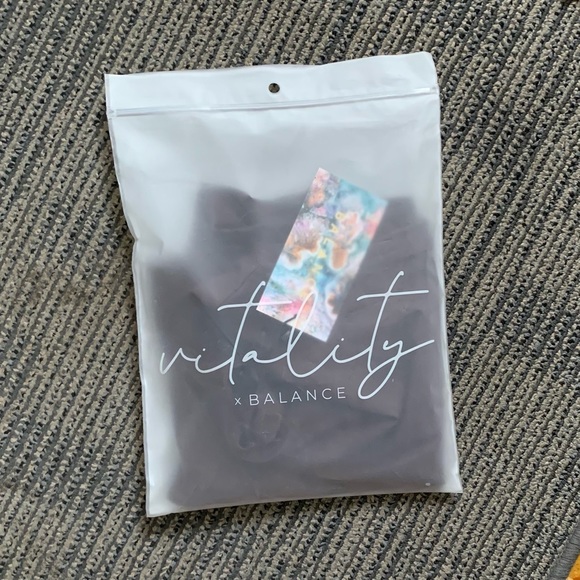 Balance Vitality ‘Allora’ Tank (XL) - obsidian - Picture 6 of 9